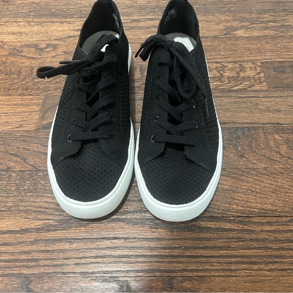 Marc Fisher Sashya Lace-Up Knit Sneakers Size 9M - Picture 2 of 9